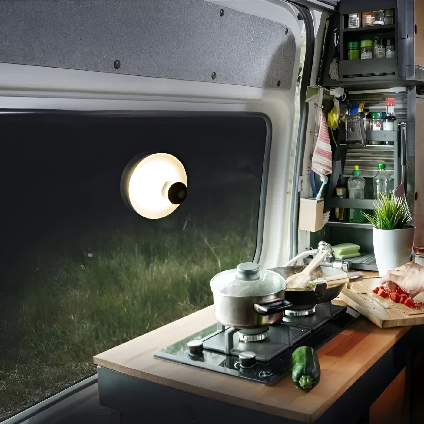 LED-lampa med sugkopp – uppladdningsbar och flexibel | Ideal för hemmabruk och på resande fot