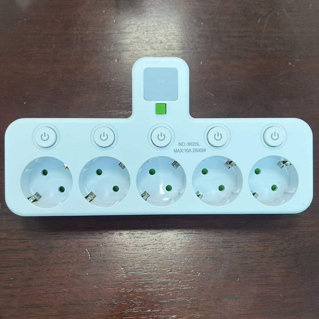 Smart Power Strip med 5 Uttag – Säker och Styrbar Användning