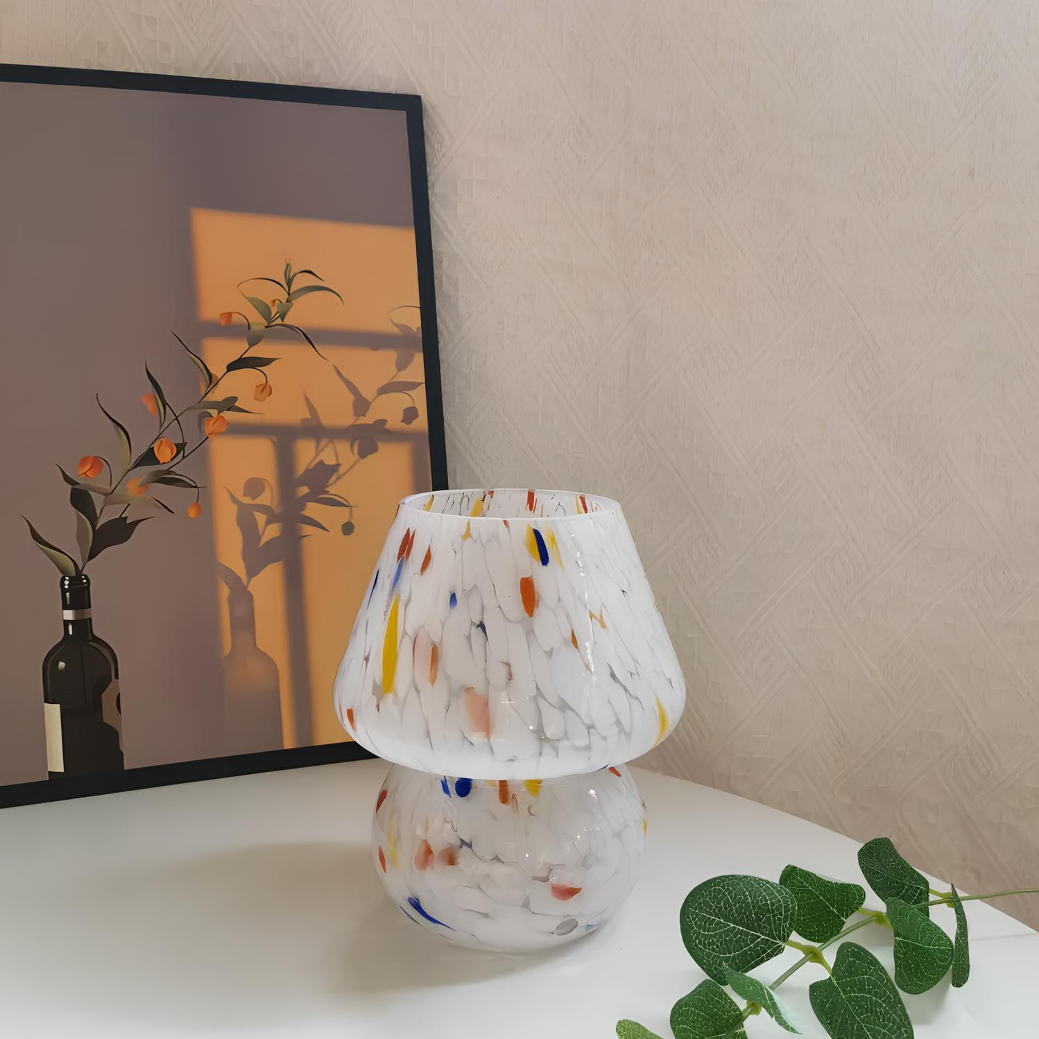 Sarah Elegante Handblåst Bordslampa för en Stämningsfull Inredning