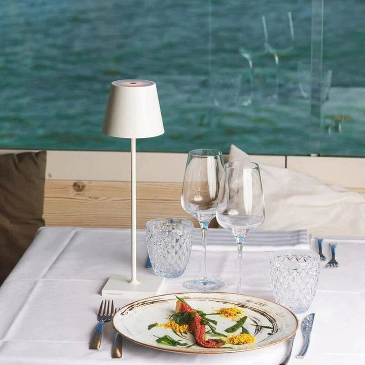 LuxoLite - Elegant trådlös bordslampa