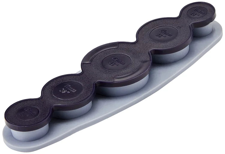 Carvallo | CraftNest – Din snabba väg till perfekta tygknappar!