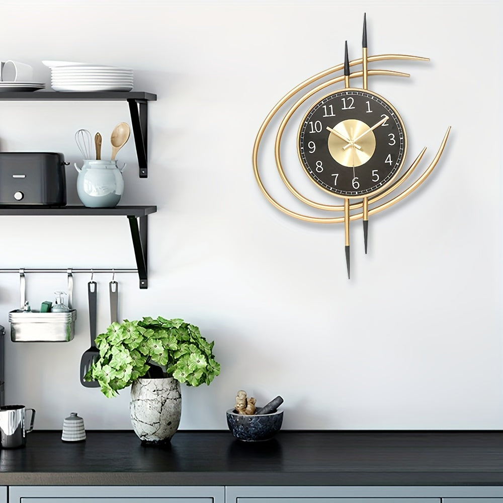 Carvallo – Tyst, konstnärlig väggklocka med skulpturell design i svart och guld