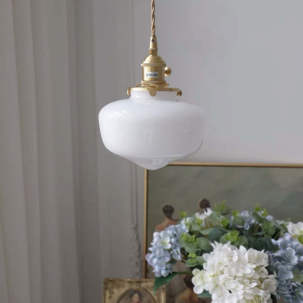 RetroLuxe – Elegant pendellampa med klassisk industriell charm