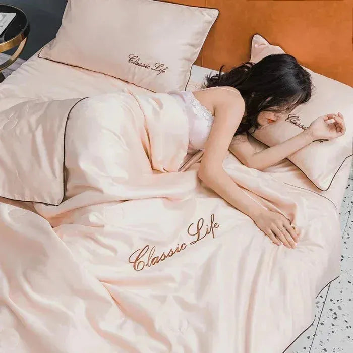 SummerSilk Filt - Mjuk Kylande Broderad Sidenfilt