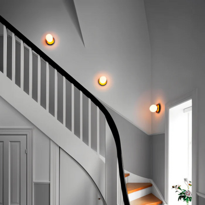 Arc | Luxe LED-tak- &amp; vägglampa i minimalistisk design