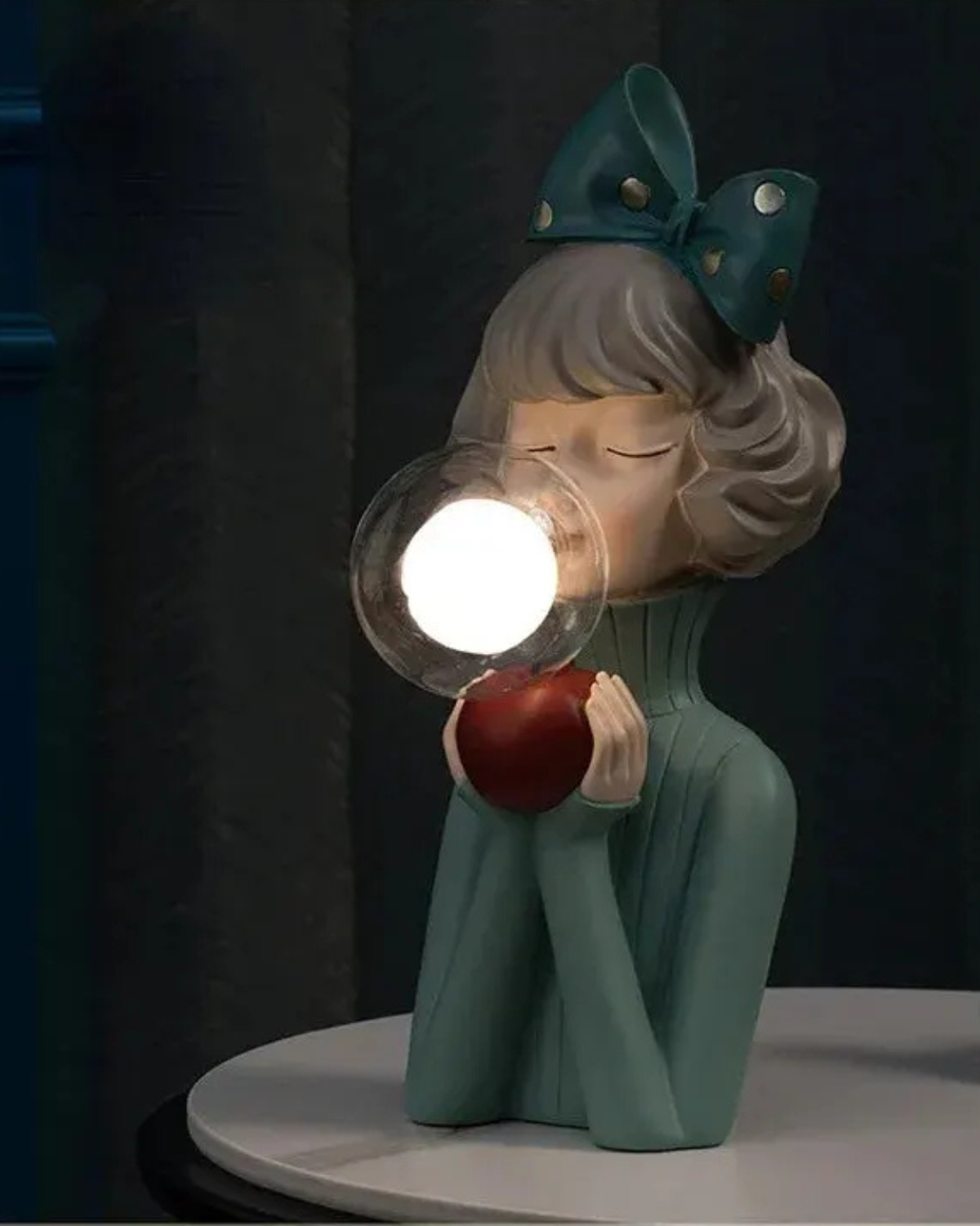 Carvallo – Skulptural Bordslampa med Poetisk Ljusfär för ett Mysigt Inredning