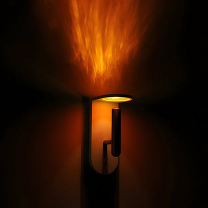 SkandaGlow - Justerbar nordisk LED-vägglampa med flammeffekt för en mysig atmosfär