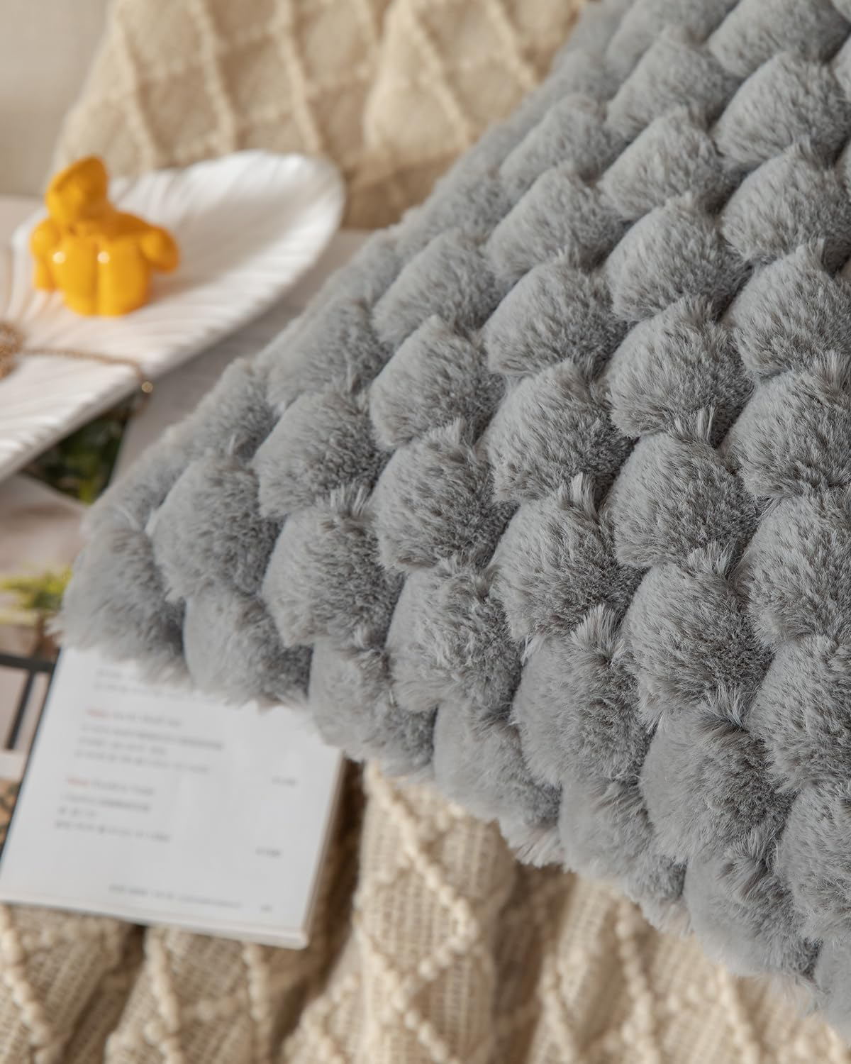 Carvallo – Lyxig Plysch Dekorativ Kudde med Lush Textur för Elegant Komfort