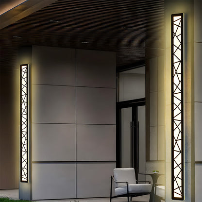 Utomhus Vattentät Vägglampa | 15.7–59 x 3.1 in | LED IP65 Lång Järn &amp; Akryl Exteriör Armatur | Brick by Brick