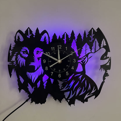 HuskyVinyl - Avkopplande Vintage Väggklocka med Husky-tema