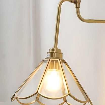 Vägglampa med vintage mässingsglashätta