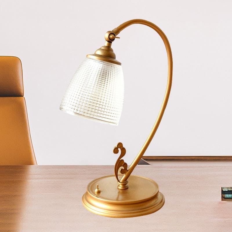 VintageGlow – Guld Retro Bordslampa i Metall för Vardagsrum &amp; Kontor