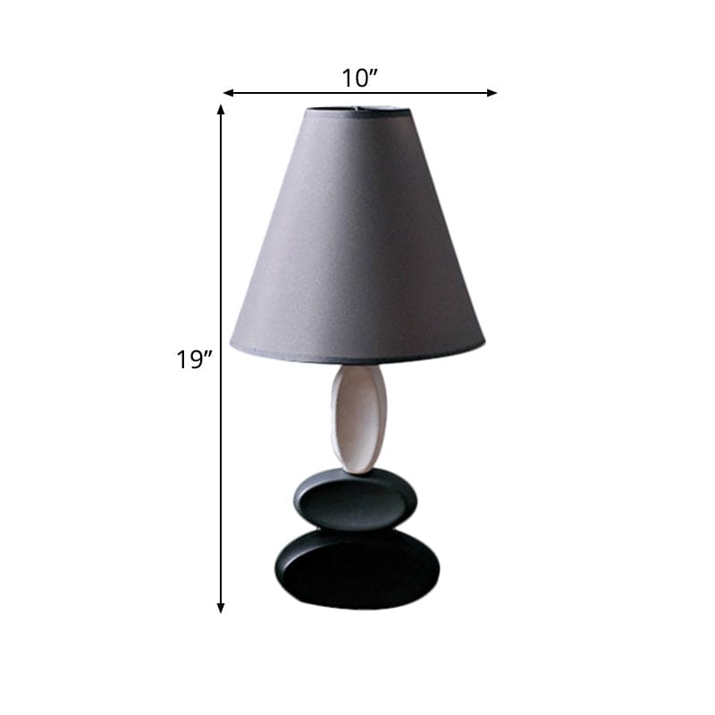 GleamVista - Modern Bordslampa med Koniisk Lampskärm