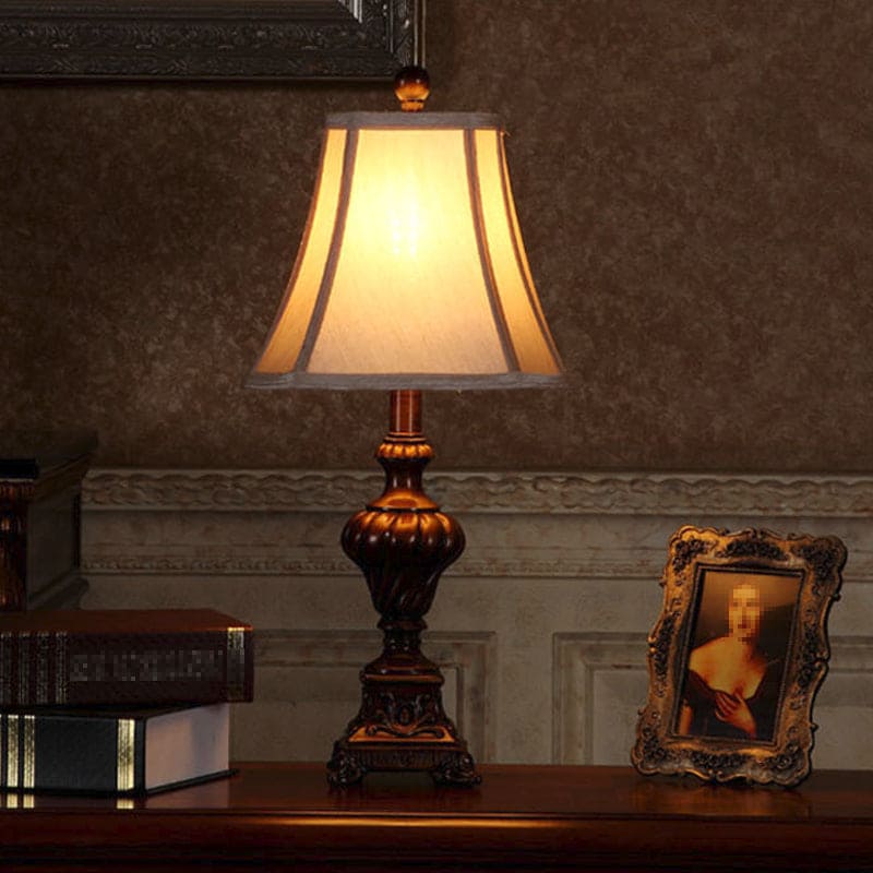 UrnLuxe - Klassisk Urnevformad Nattduksbordslampa