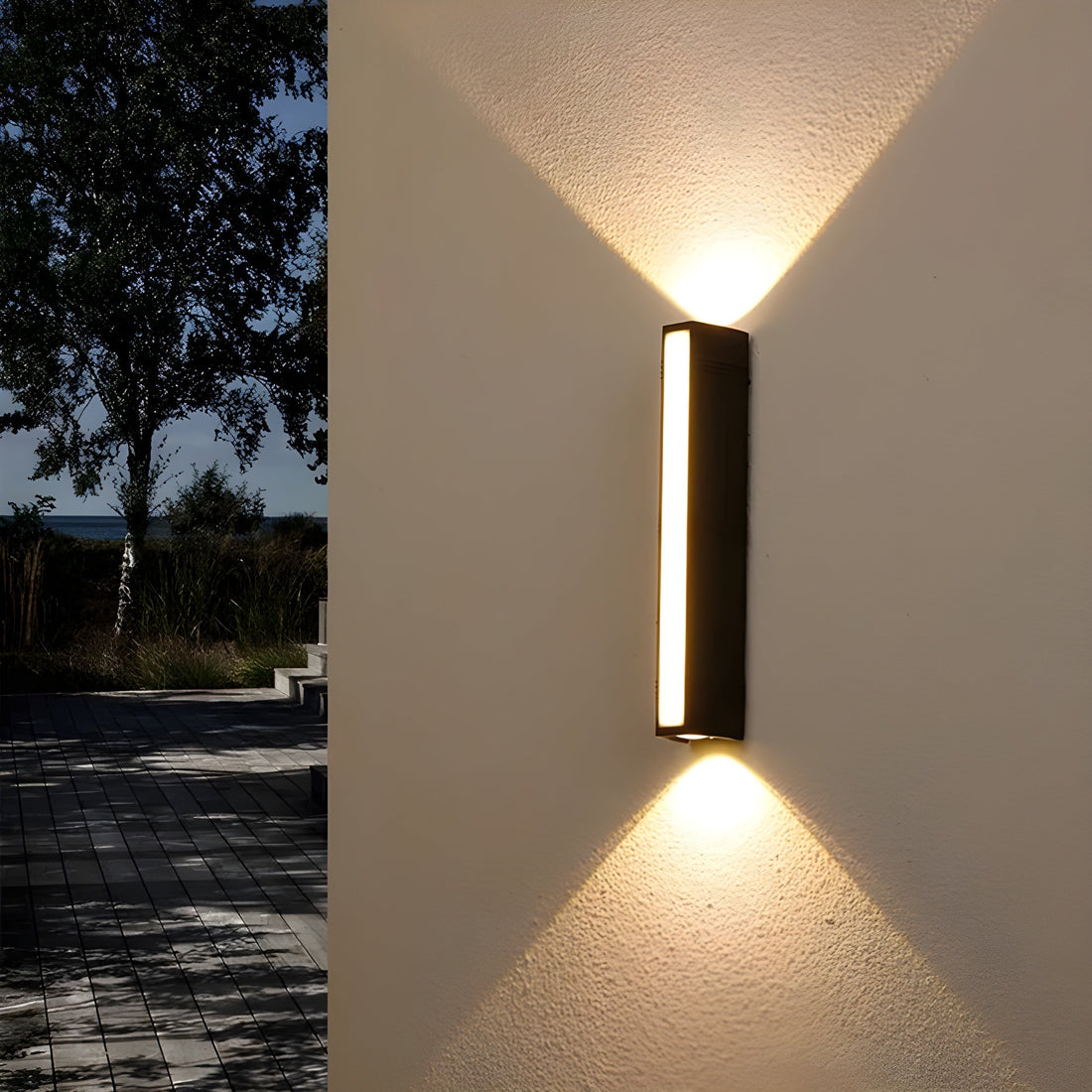 EverGlow Light - Vattentät LED-vägglampa