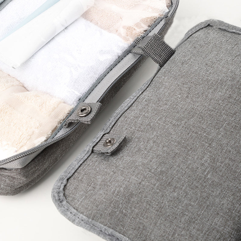 Carvallo Resekosmetikorganisatör | Kompakt & Vattenavvisande | Med 4 Fack & 360° Hängare | För Damer & Herrar