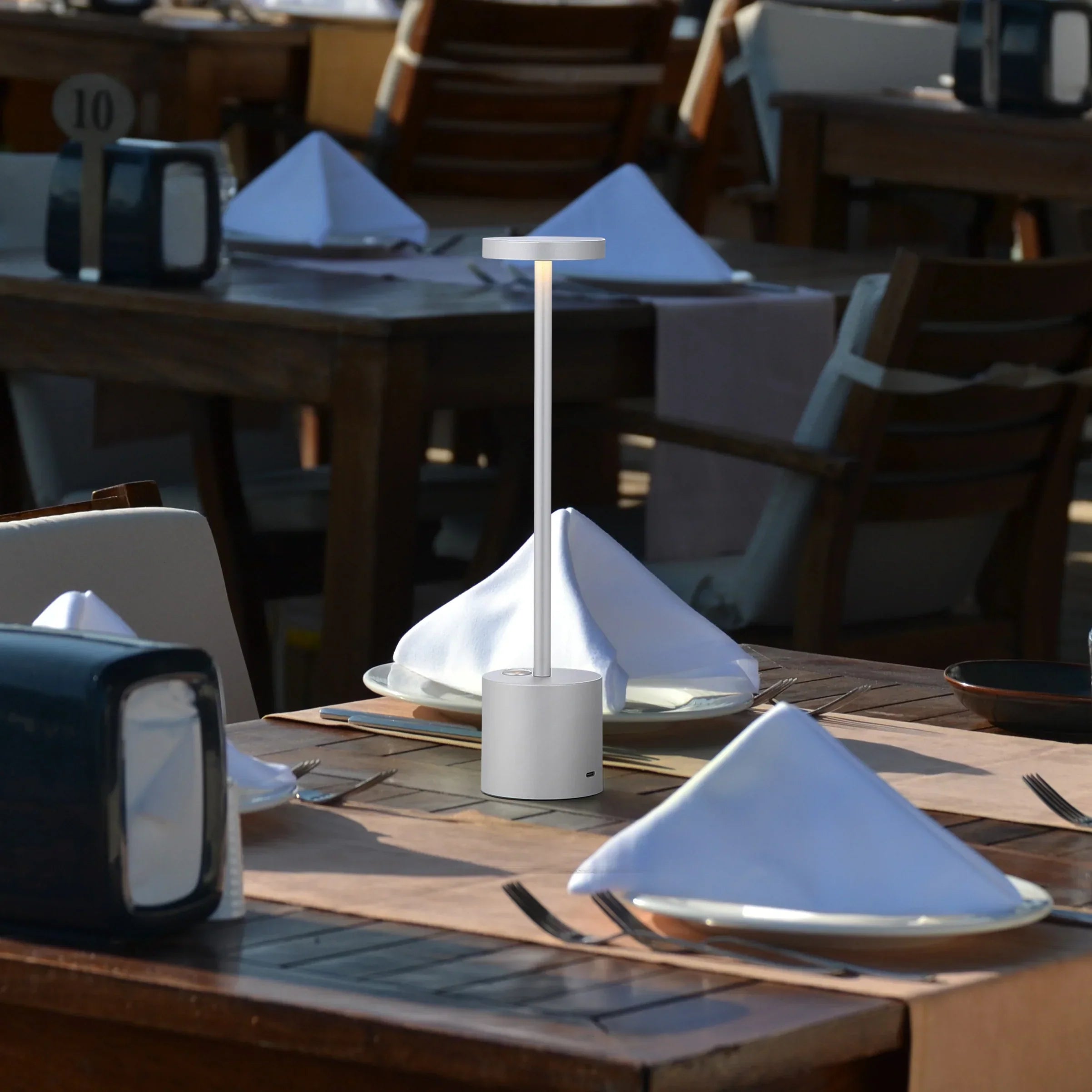 SleekShine - Uppladdningsbar Bordslampa