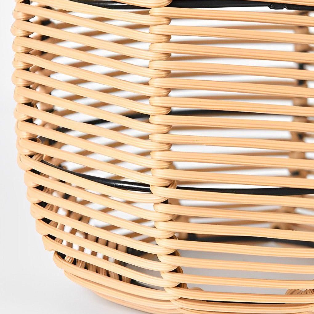 Solar lantern i rottingdesign – dekorativ trädgårdsbelysning för utomhusbruk