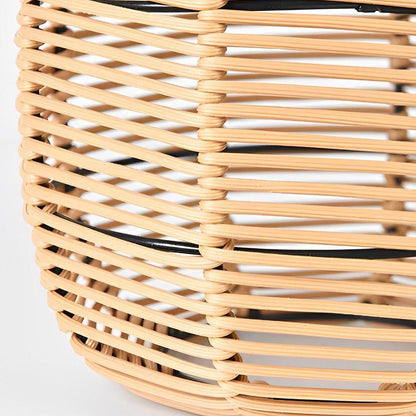 Solar lantern i rottingdesign – dekorativ trädgårdsbelysning för utomhusbruk