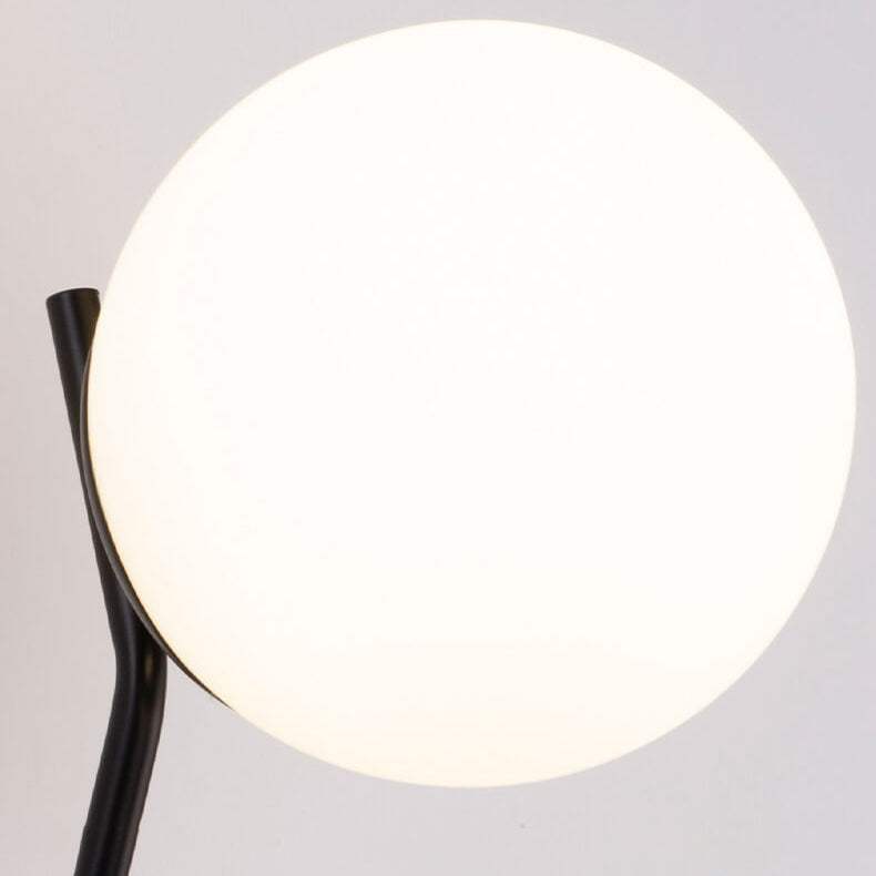 Modern bollformad glasvägglampa