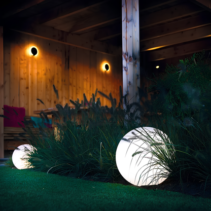 LightPebble – Stilren trädgårdsklotlampa