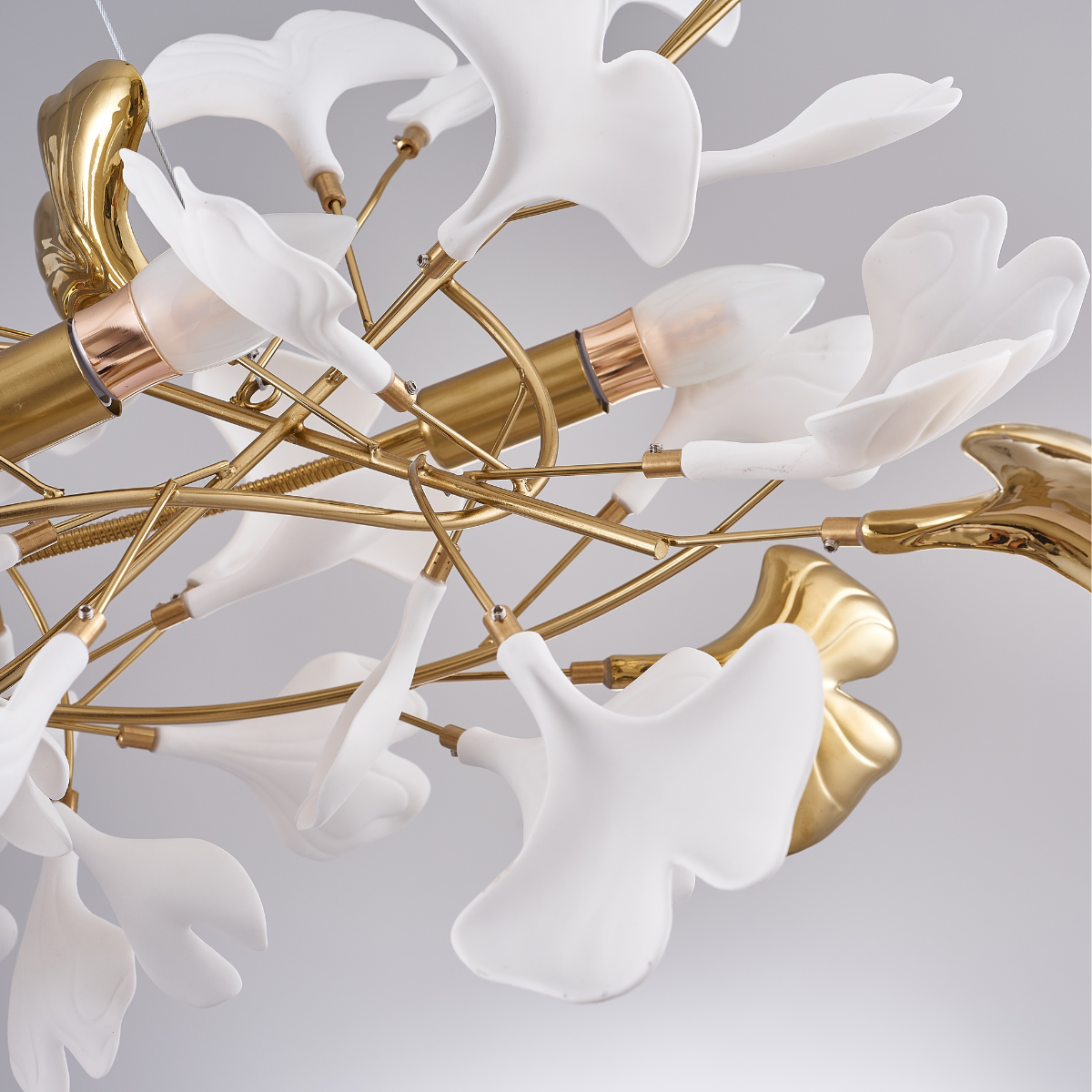 OliviaLeaf - Elegant taklampa i ginkgo-form
