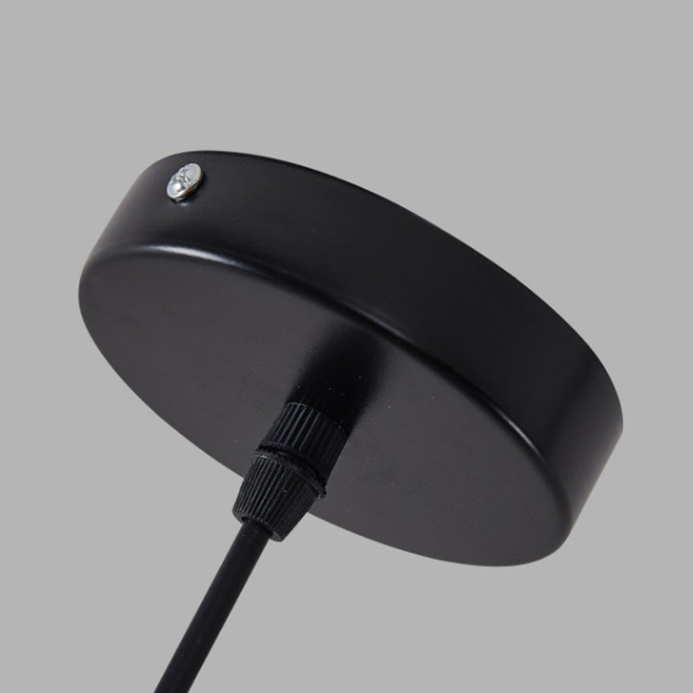 Svart kristallpendellampa | Snygg svart finish | Glittrande kristalldetaljer | Utstickande belysning | Brick by Brick