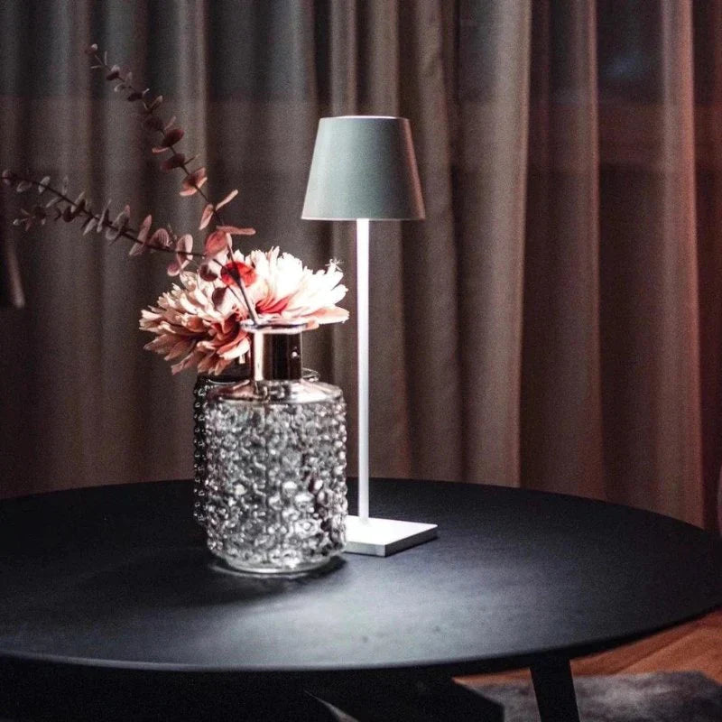Trådlampa med dimbar belysning