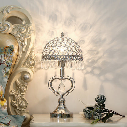 Kristallsfär - Elegant Halvrund Bordslampa med Kristalldetaljer
