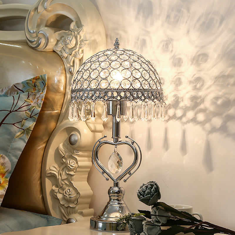 Kristallsfär - Elegant Halvrund Bordslampa med Kristalldetaljer