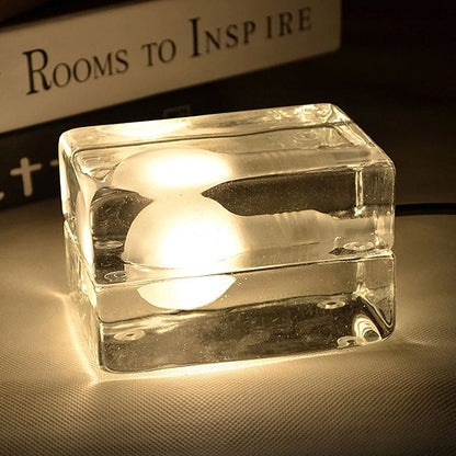 BrightCube - Lägg till en stilren, modern touch med BrightCube Bordslampa