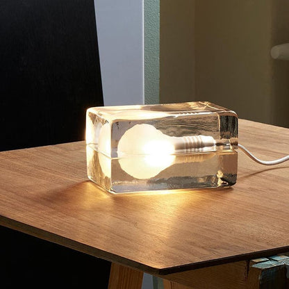 GlowCube - Minimalistisk bordslampa med transparent glas kubus