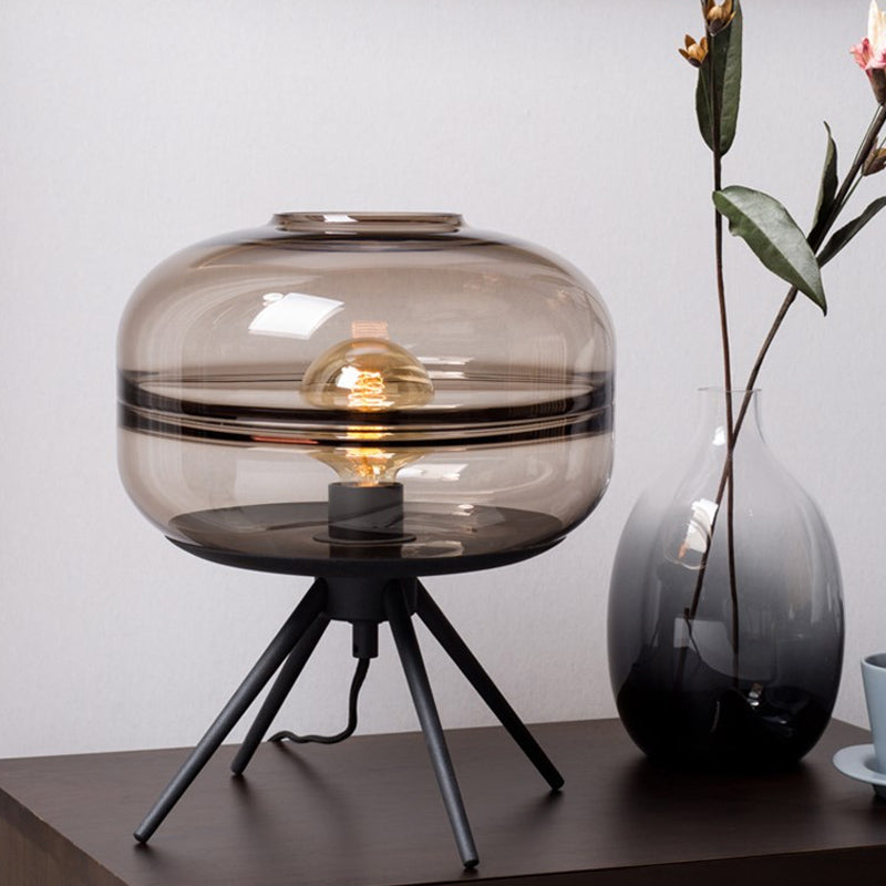 ModernEase Bordslampa – Stilig och Varm