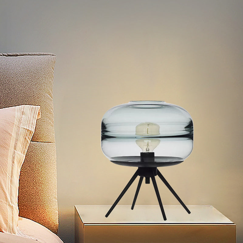 GlassLuxe – Modern fyrbent bordslampa med stilren design