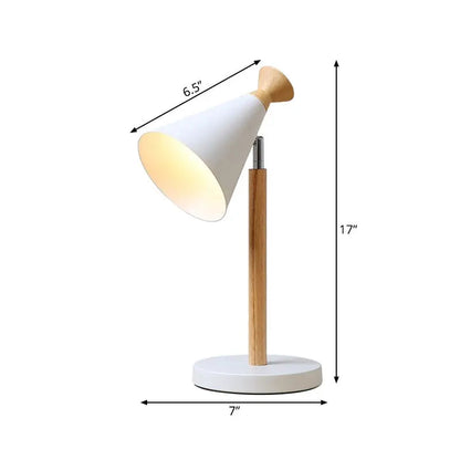 ÉclatNordic – Modern Bords lamp i Järn med Trumpet Design
