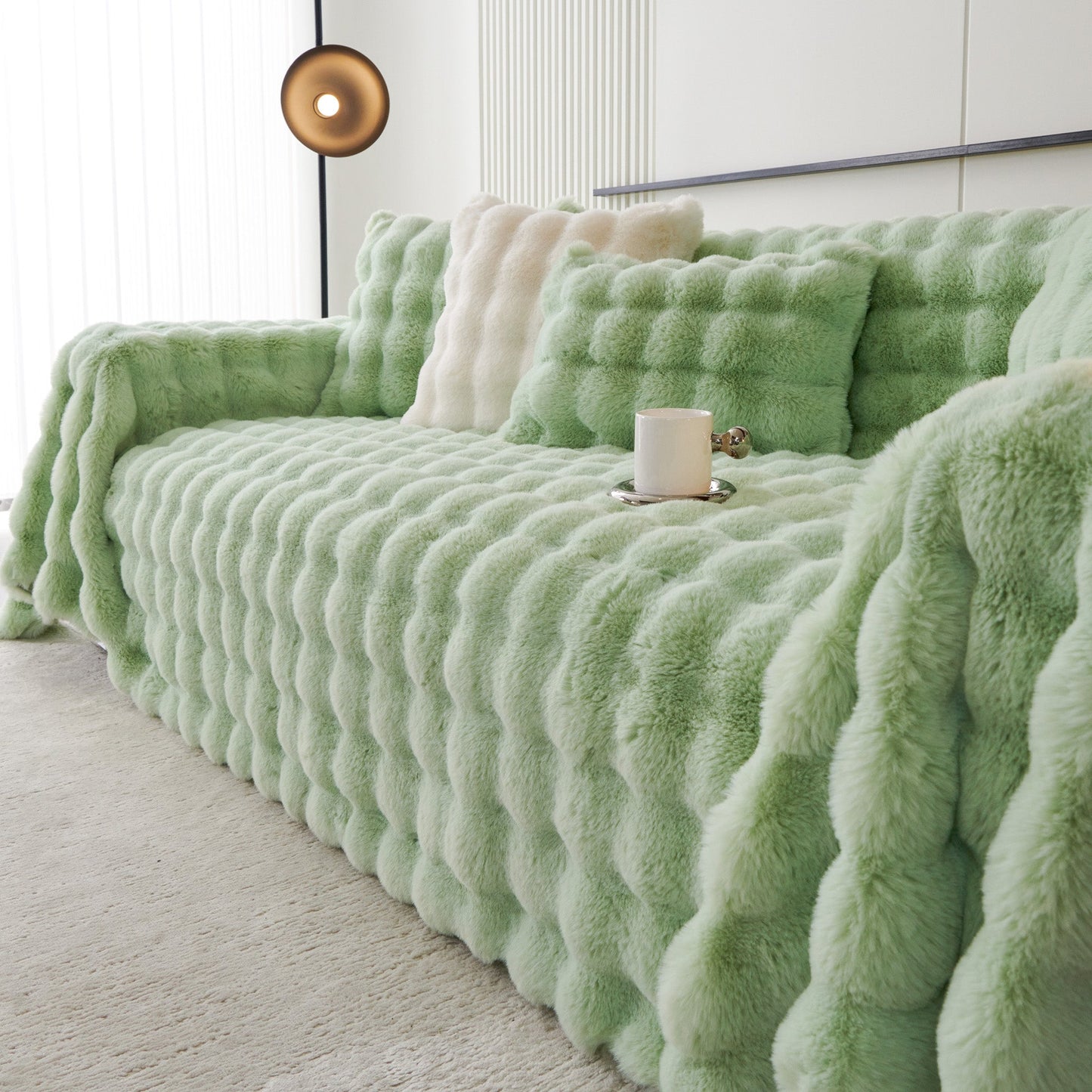 Luxe Ripple Faux Fur Sofföverdrag - Modernt, Stilrent & Hållbart Soffaskydd