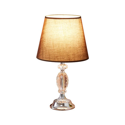 EleganceBeam - Design bordslampa med konform och facetterade glaskuber