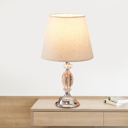 EleganceBeam - Design bordslampa med konform och facetterade glaskuber