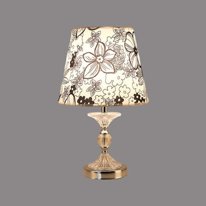FloraLume - Elegant bordslampa med blommönster