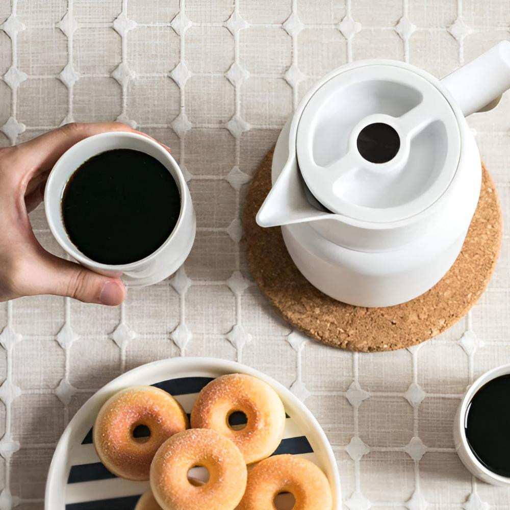 Carvallo – Isolerad Karaff med Trähandtag för Stilig Njutning