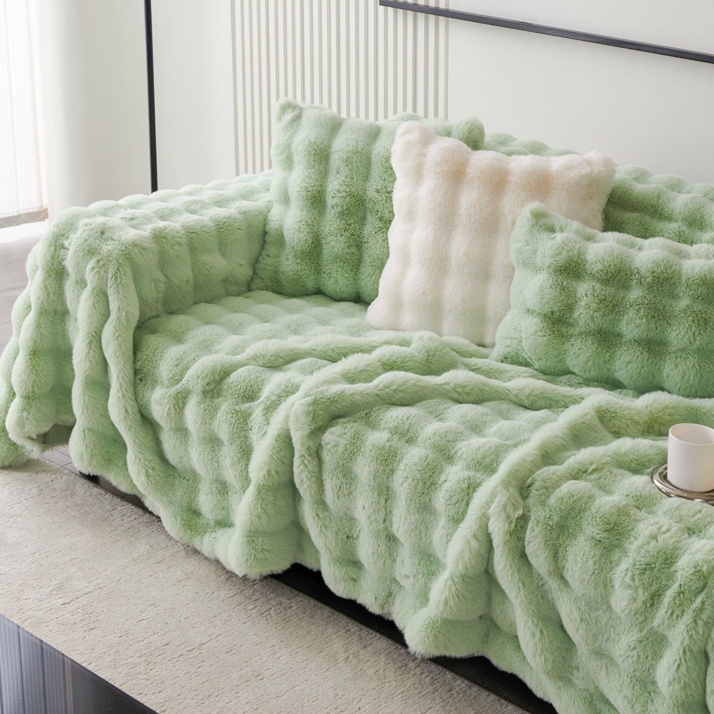 Luxe Ripple Faux Fur Sofföverdrag - Modernt, Stilrent & Hållbart Soffaskydd