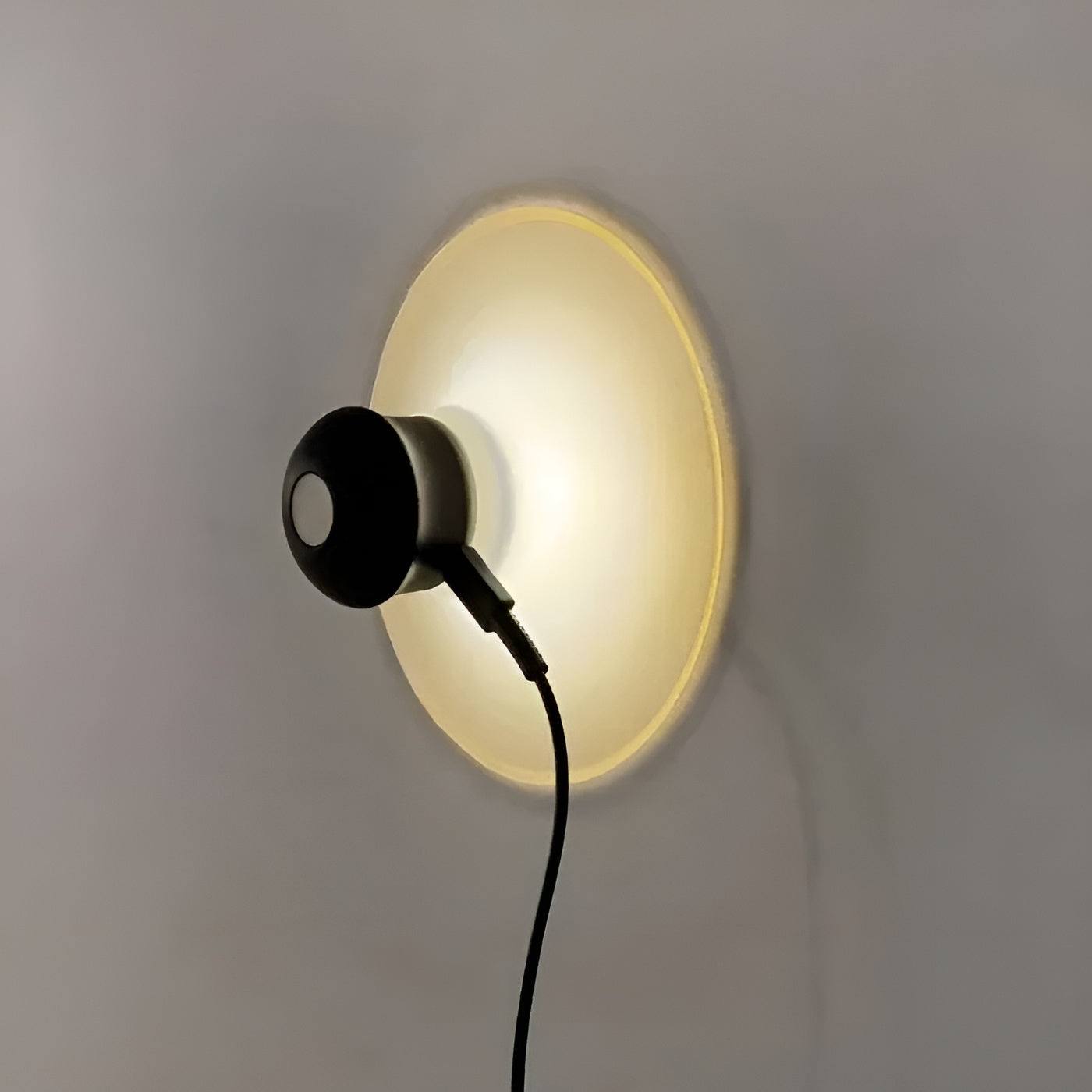 LED-lampa med sugkopp – uppladdningsbar och flexibel | Ideal för hemmabruk och på resande fot