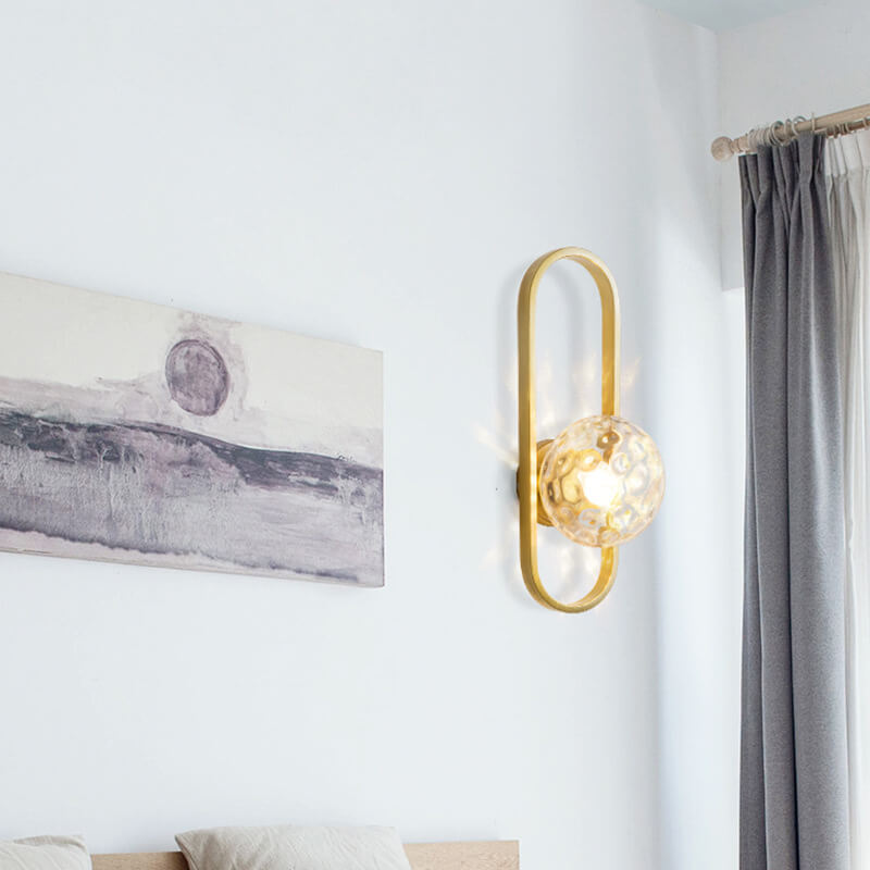 Ljuscirkel - Modern vägglampa med glaskula och cirkulärt design
