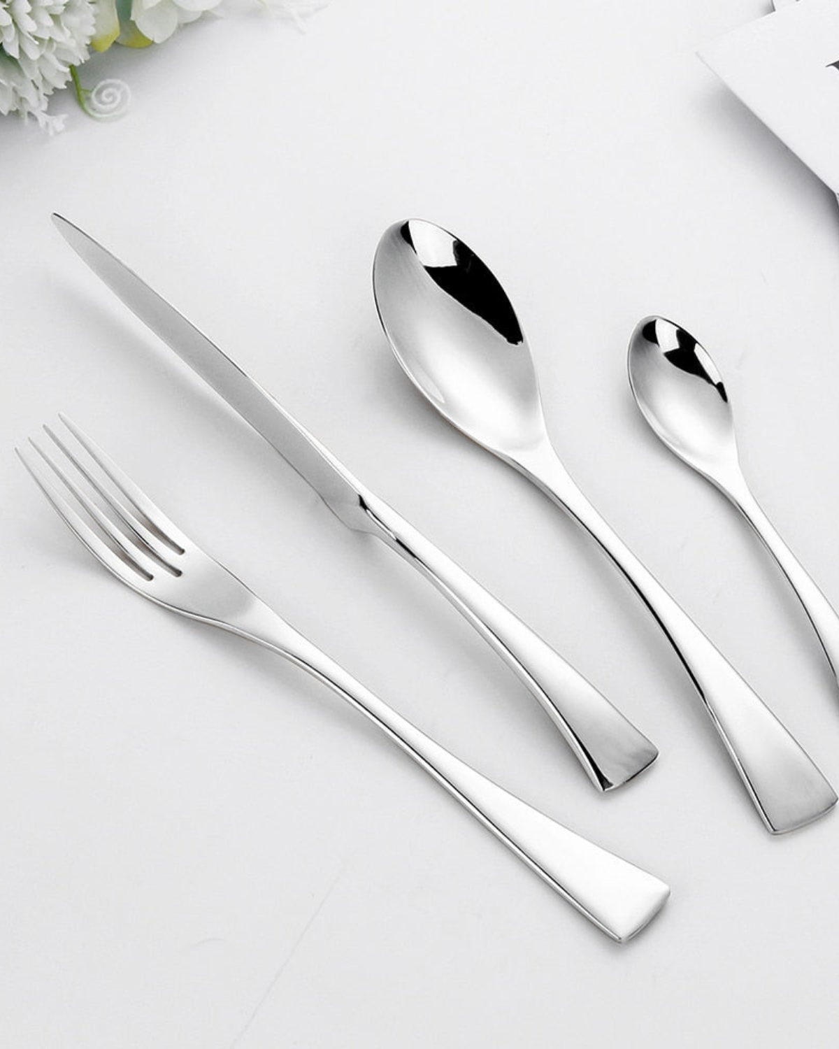 Élan Luxe – Fint Bestickeset med Tidlös Elegans för en Stilig Dukning