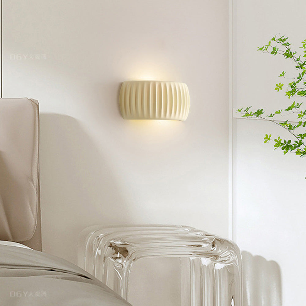 Moderna Harsh Design Vägglampa