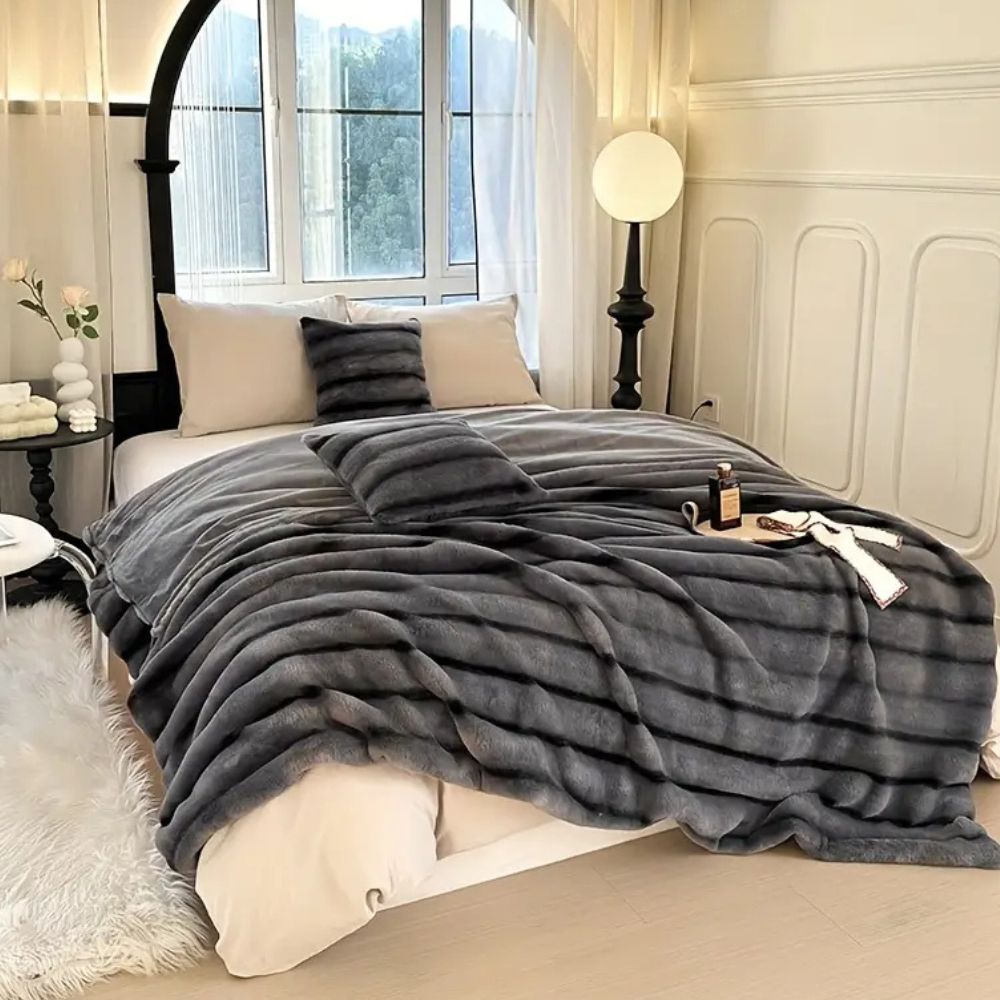 Rynkad Falsk Kaninpäls Filt