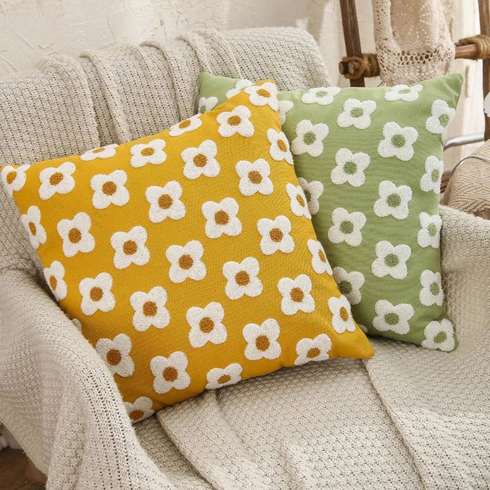 Lustrous Floral Broderad Kuddöverdrag
