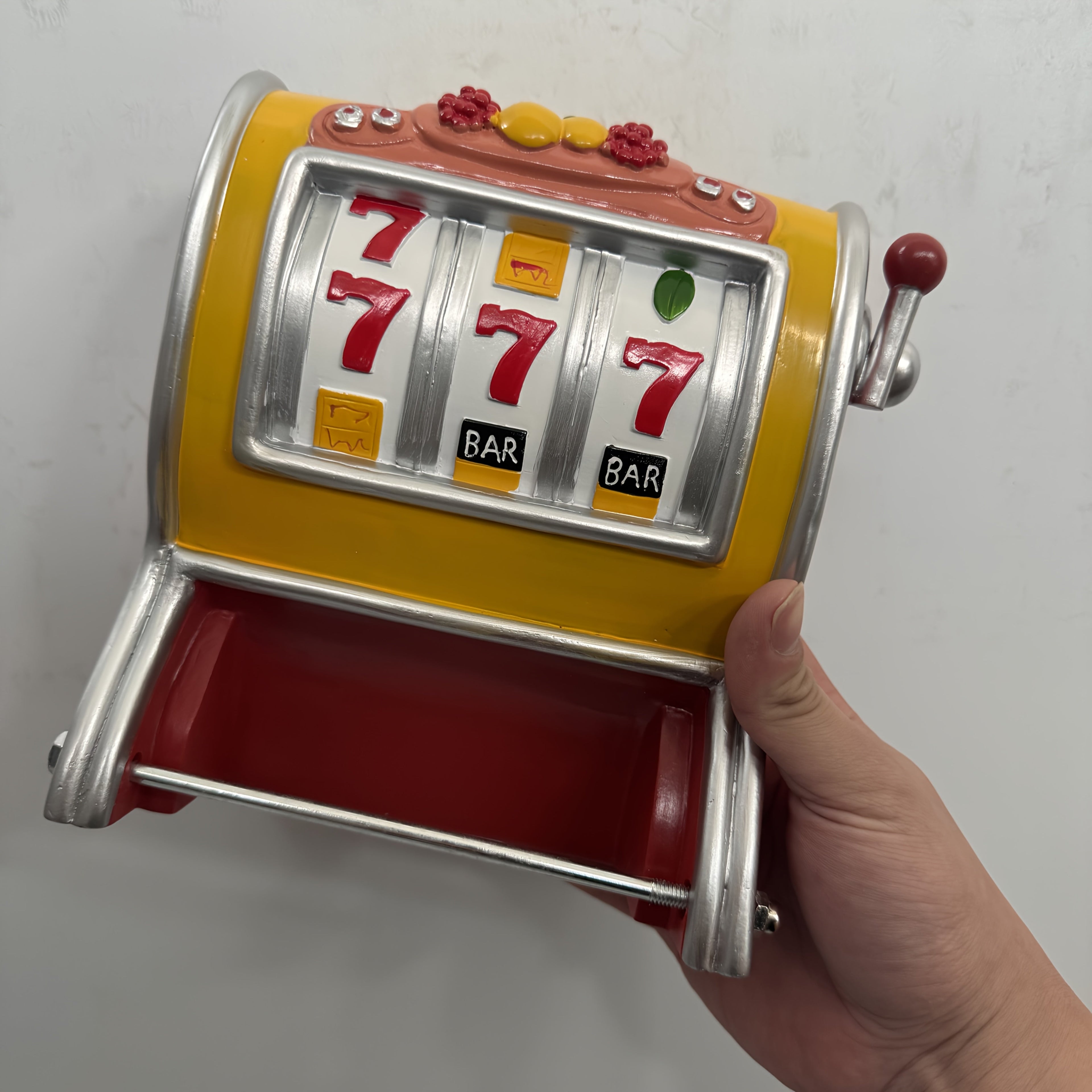 Jackpot Toalettrullehållare – Spelmaskinsdesign &amp; Väggmonterad