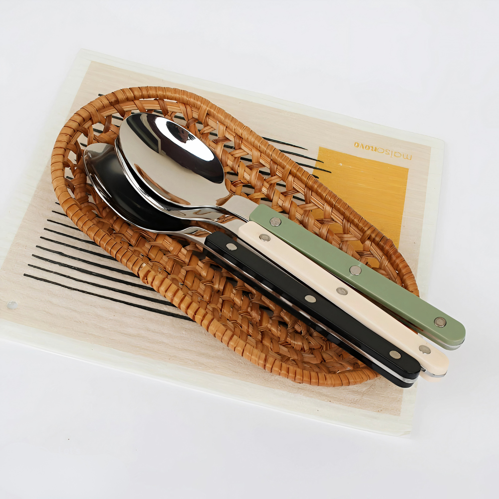 Bestickset i rostfritt stål modern bestick