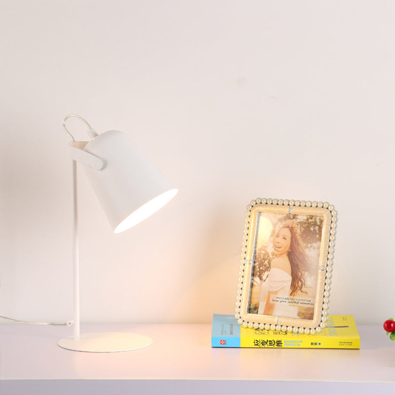 Noordisk Stil Skrivbordslampa - Metall Rotbillbar Skrivbordslampa med Plug-in för Sovrum